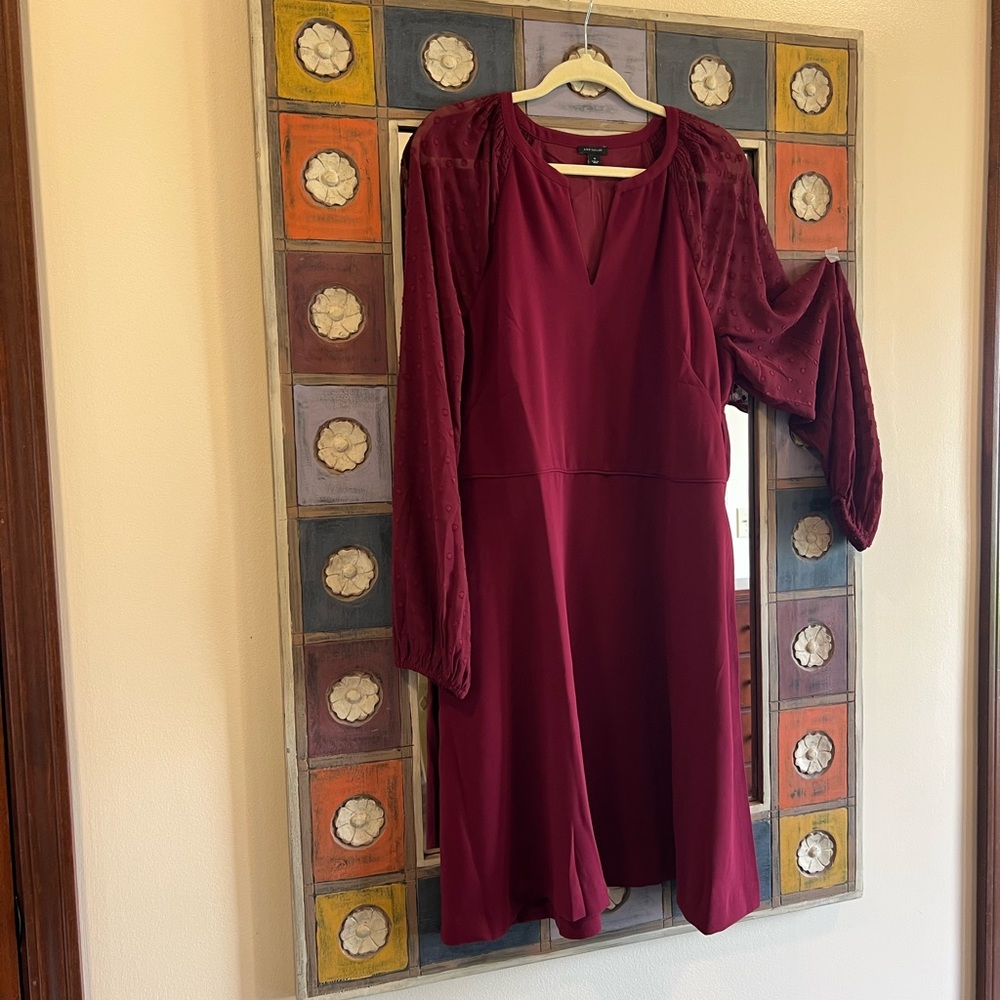 ANN TAYLOR  women’s dress size14 cranberry color length: 40” from shoulder poly